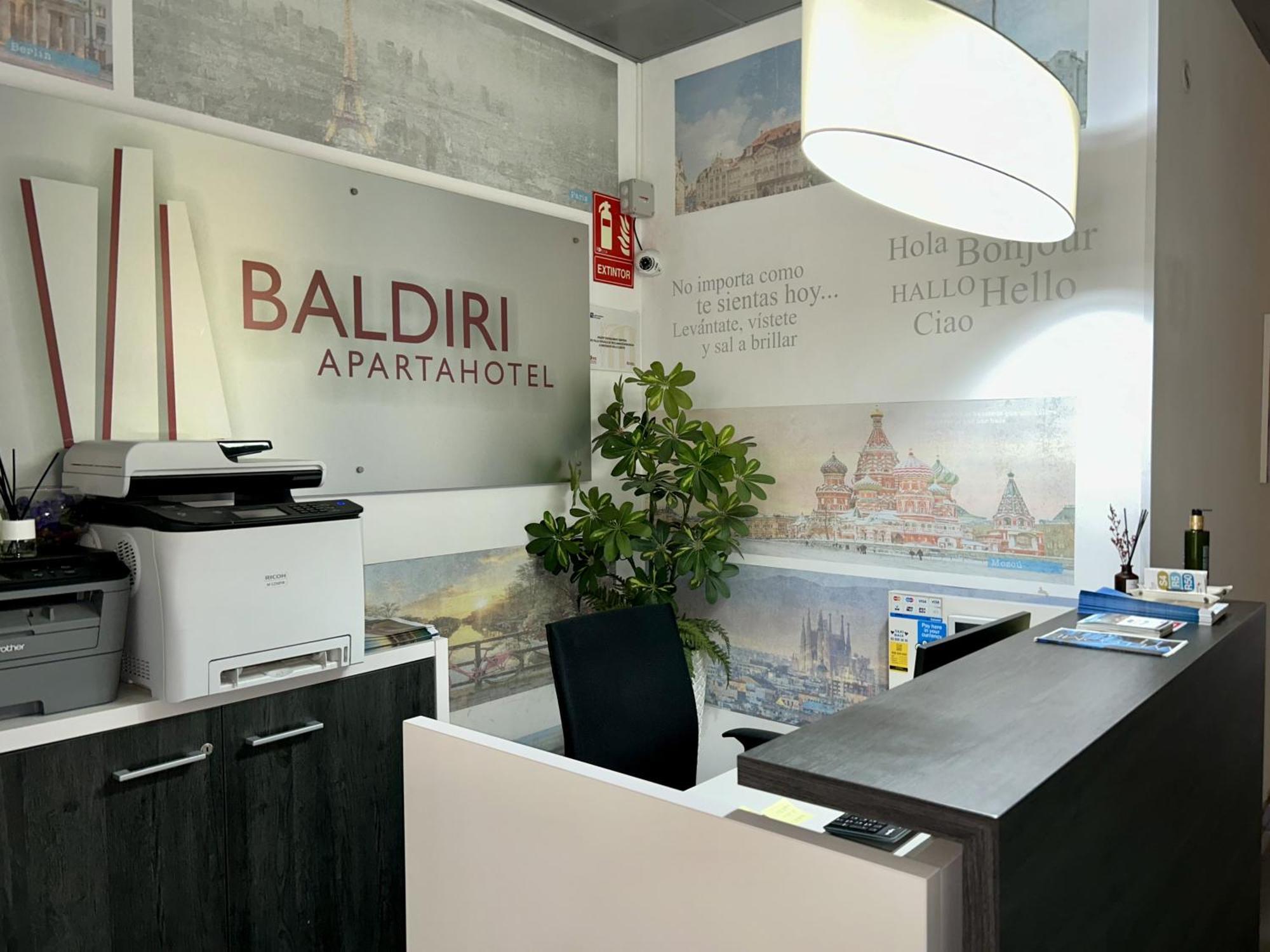 סנט בואי דל לוברגאט Apartahotel Baldiri מראה חיצוני תמונה